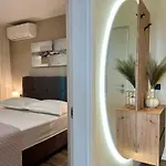 Linda With Panoramic Sea View 公寓