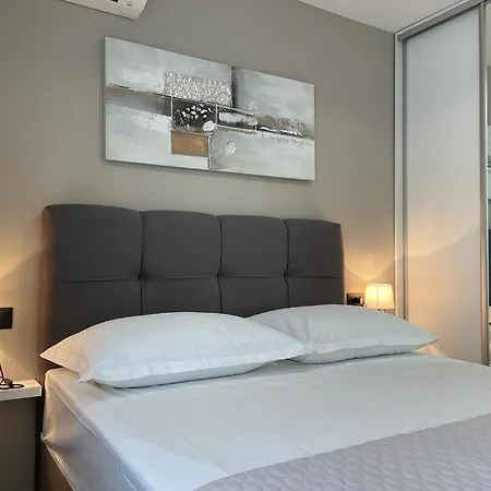 Linda With Panoramic Sea View Apartman Makarska